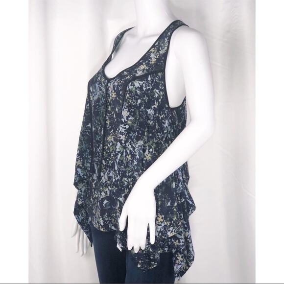 Gemma Sage Gray Splatter Floral Side Ruffle Tank Size Medium NWT - Picture 1 of 16